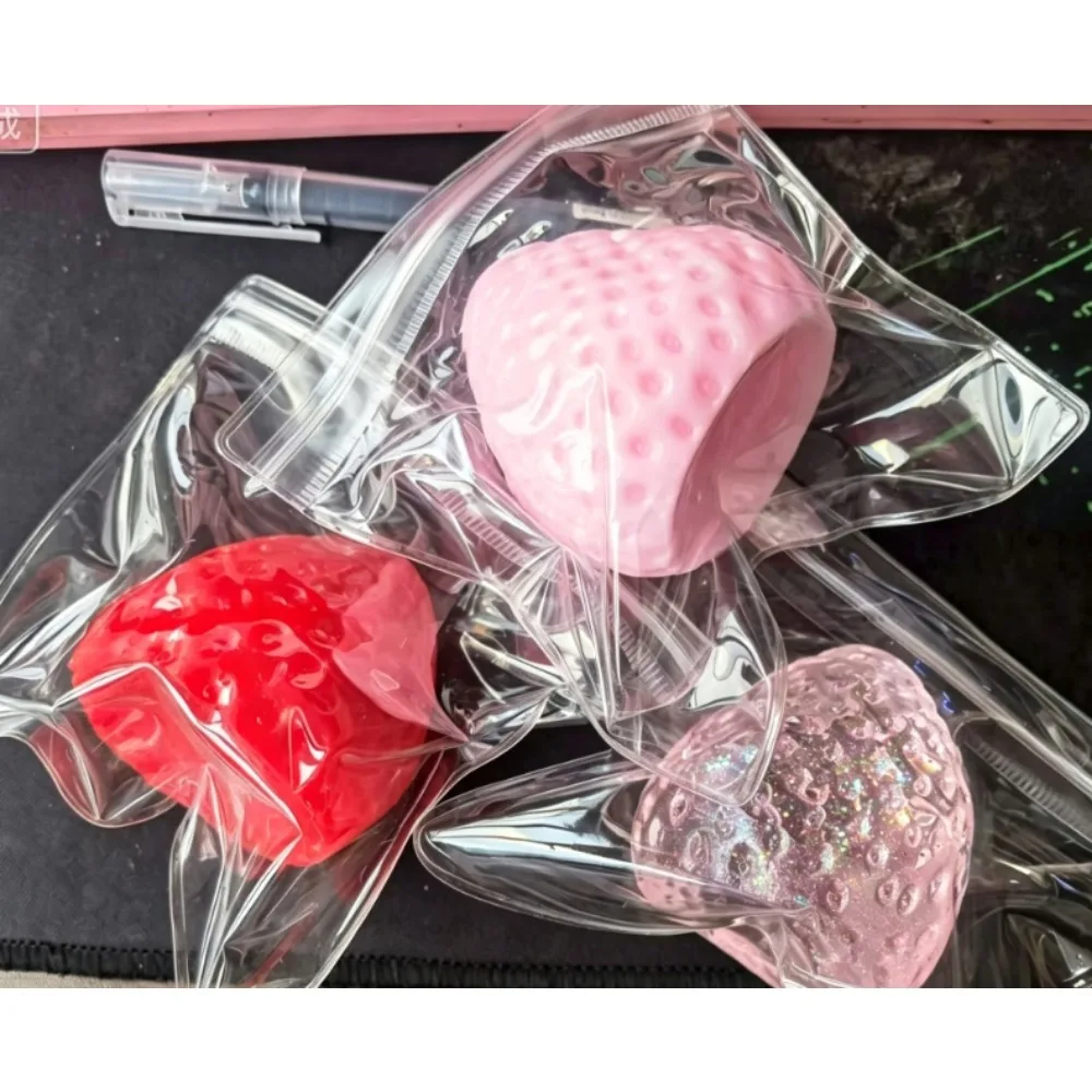 Squishy Big Strawberry Squeeze - Party Games Entertainer reseña y precio
